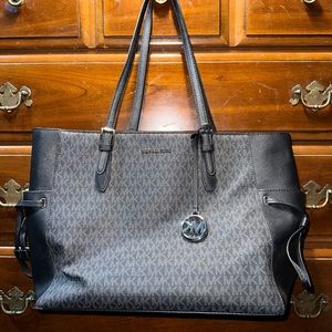 Large Michael Kors Women’s Tote